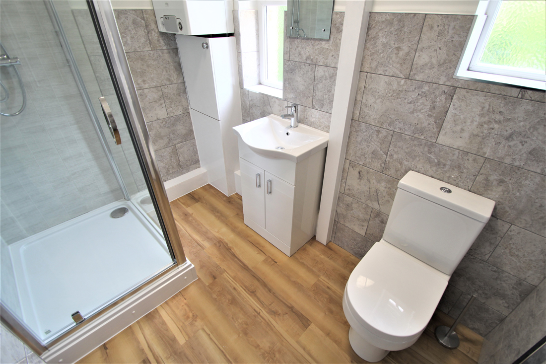 Bed 10 bathroom